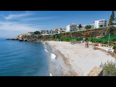 Descubre la impresionante Playa La Caletilla en Nerja